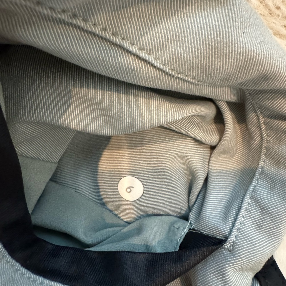 Lululemon varsity short - Picture 5 of 7
